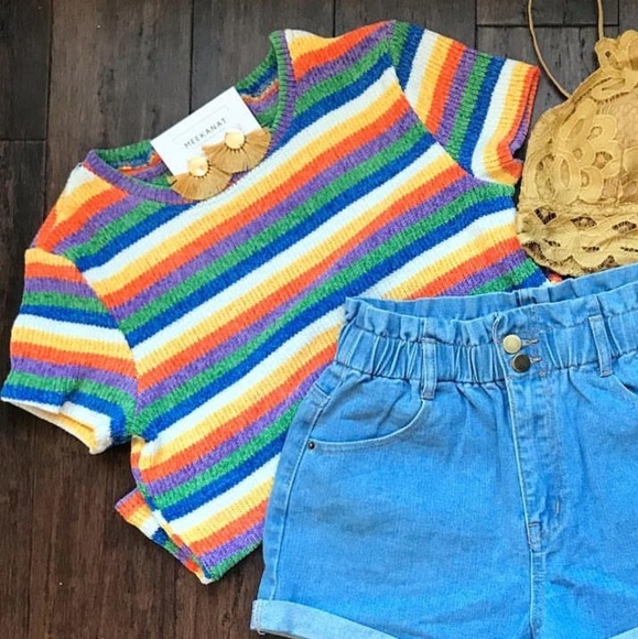 NWT 1 MEDIUM!! Rainbow Sweater - Picture 2 of 3